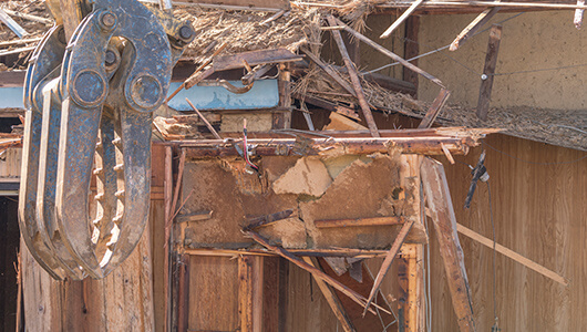 写真：木造家屋の解体