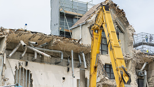 写真:コンクリート造建物の解体